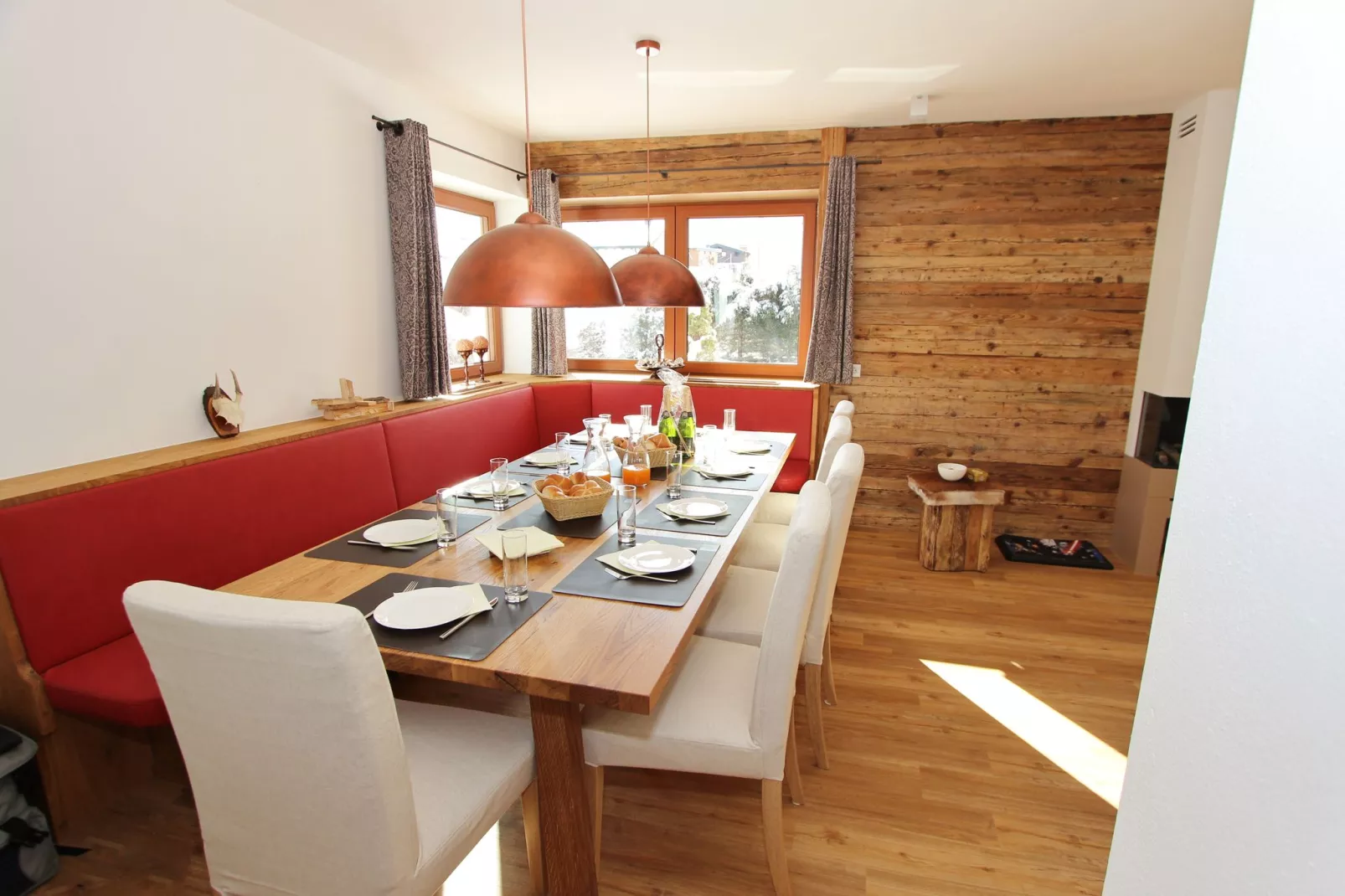 Chalet Hohe Tauern Zell am See-Eetkamer
