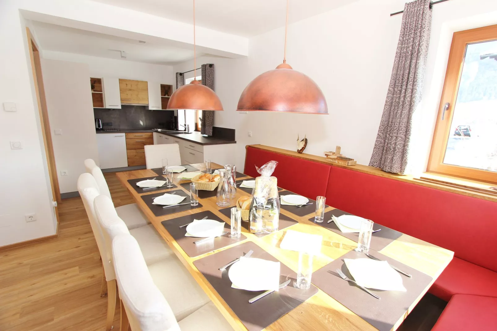 Chalet Hohe Tauern Zell am See-Eetkamer