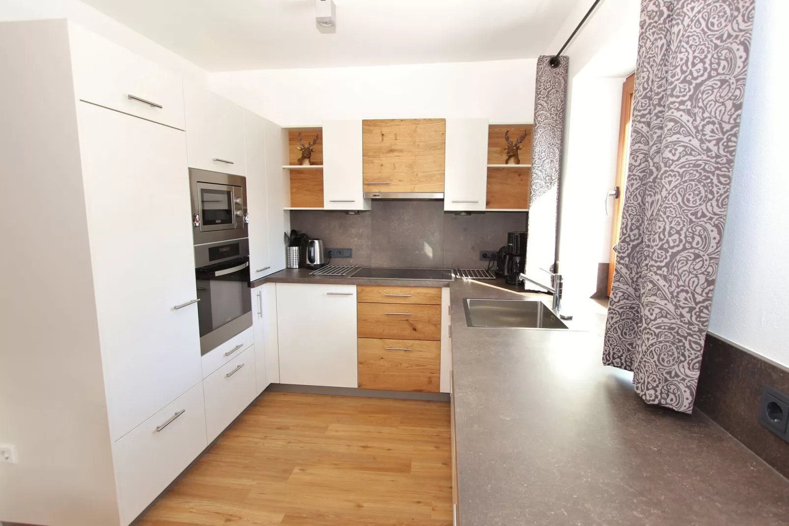 Chalet Hohe Tauern Zell am See-Keuken