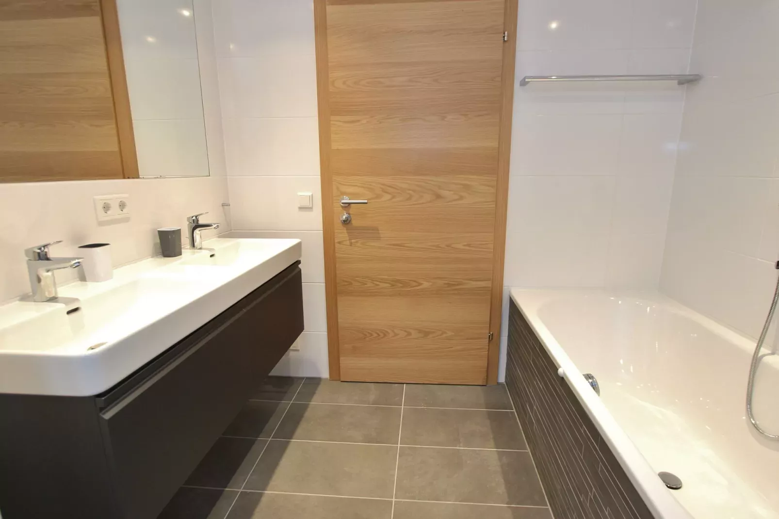 Chalet Hohe Tauern Zell am See-Badkamer