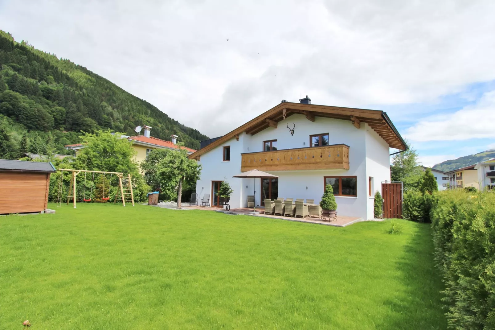 Chalet Hohe Tauern Zell am See-Buitenkant zomer