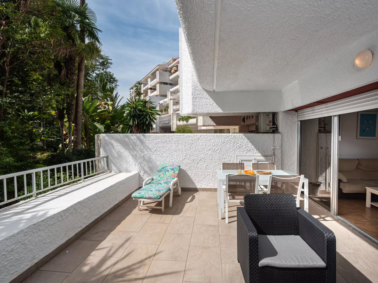 Jardines del Mar-Buiten