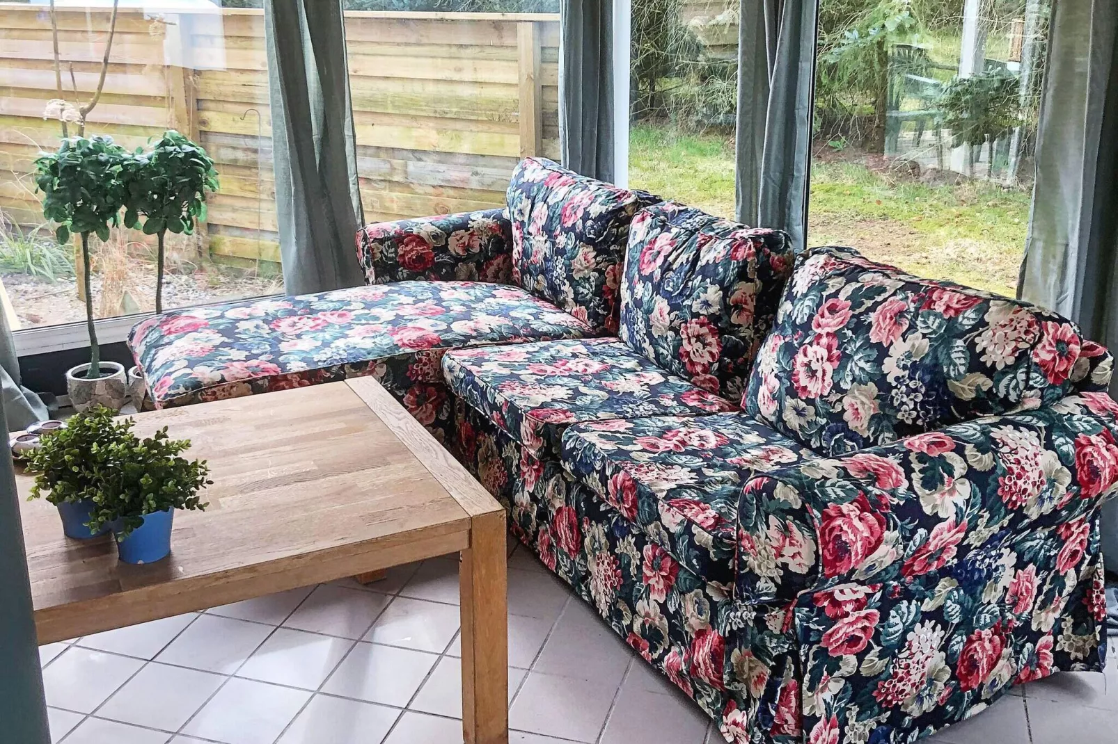 Afgelegen Lagune Toevluchtsoord in Hou-By Traum-Binnen