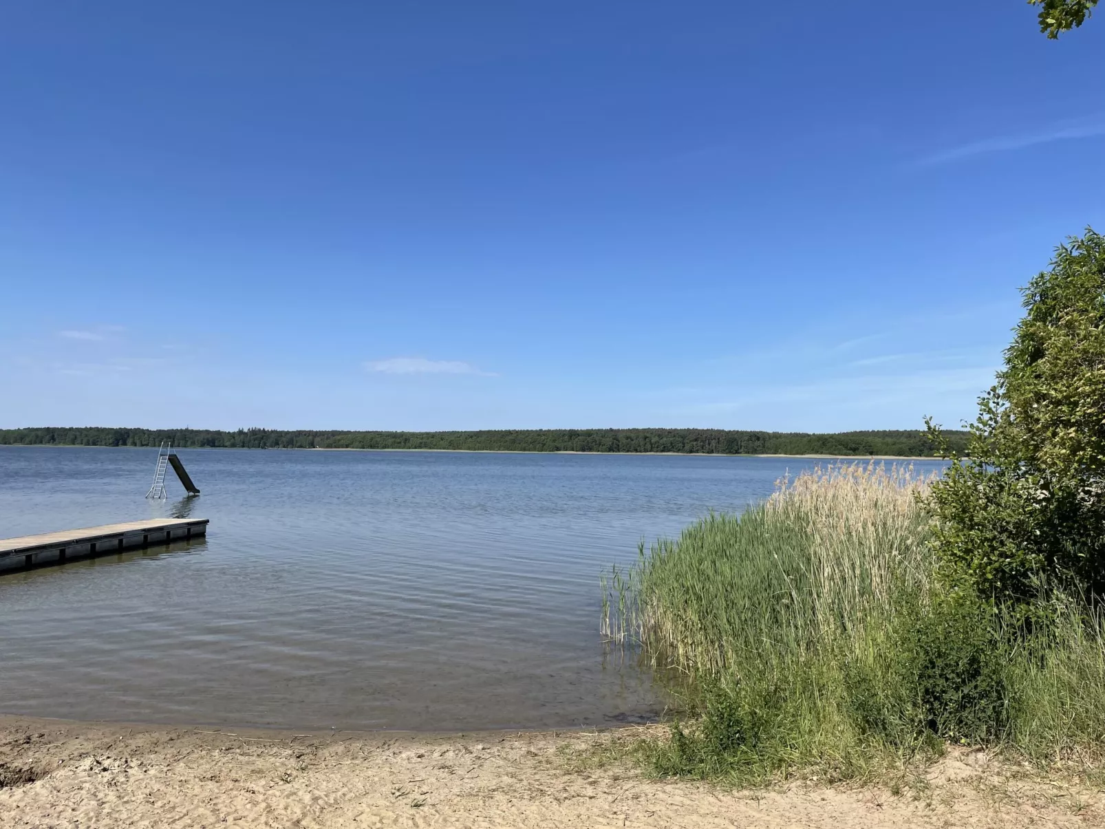 Wald und See-Buiten