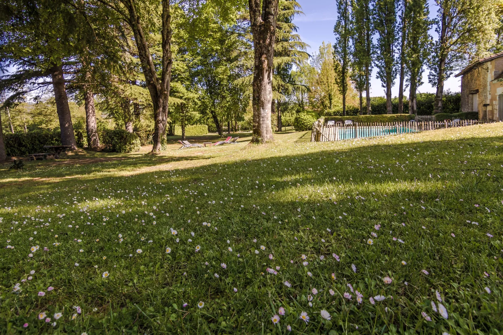 Manoir de la Baronie 21P-Tuinen zomer