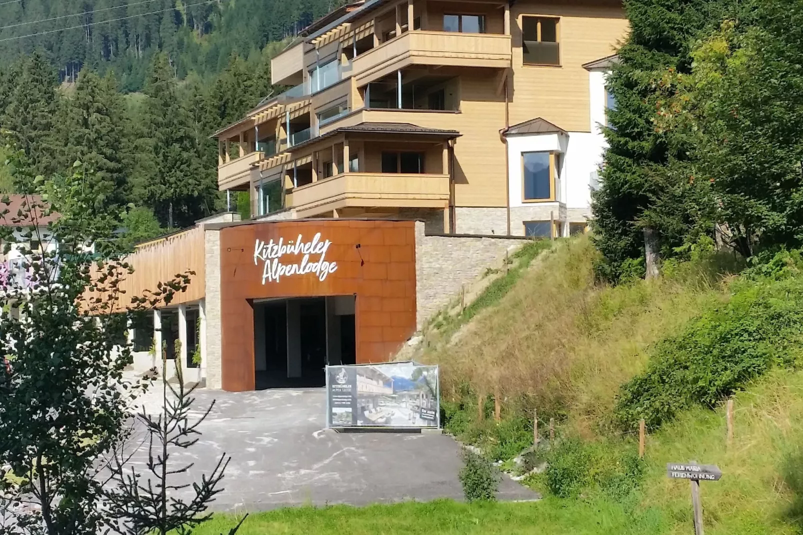 Kitzbüheler Alpenlodge Top A7-Buitenkant zomer