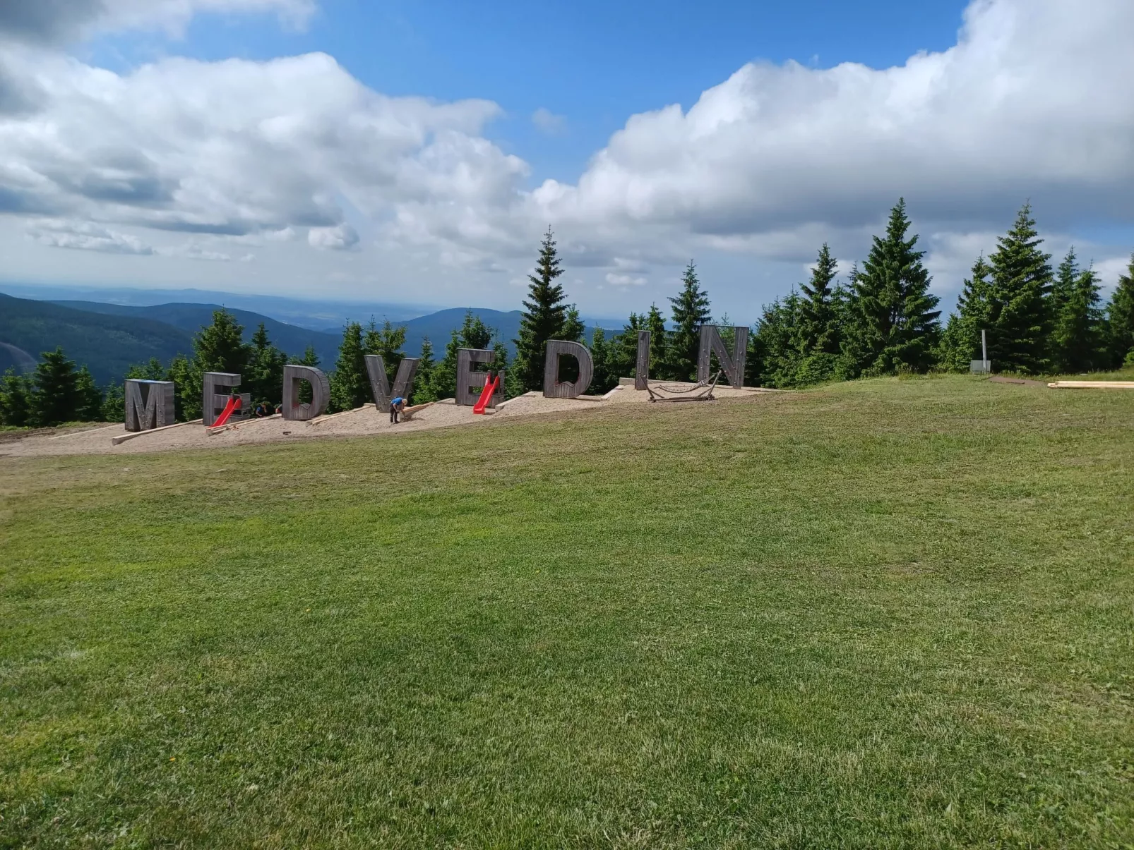 Slunečná louka-Buiten