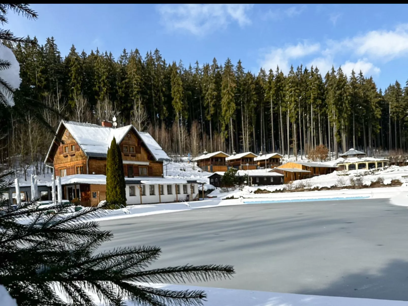 Lux chalet-Buiten