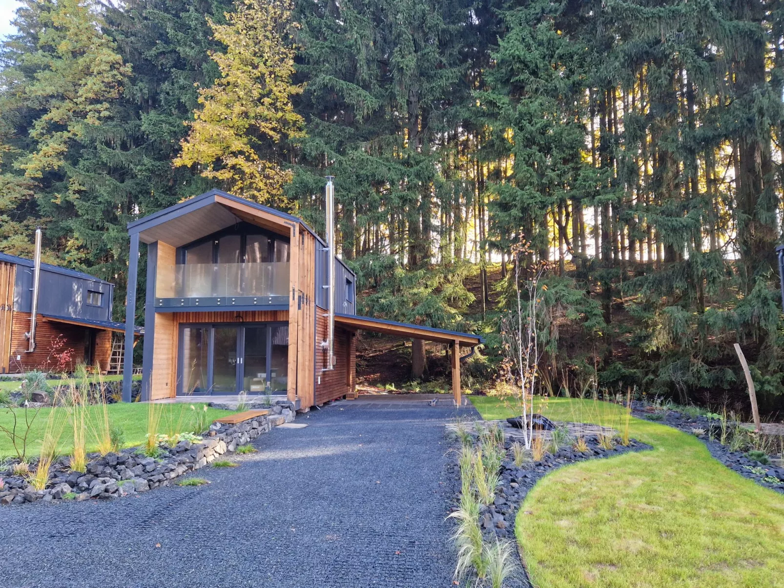 Luxe Timber Lodge & Relaxing Bath”-Buiten