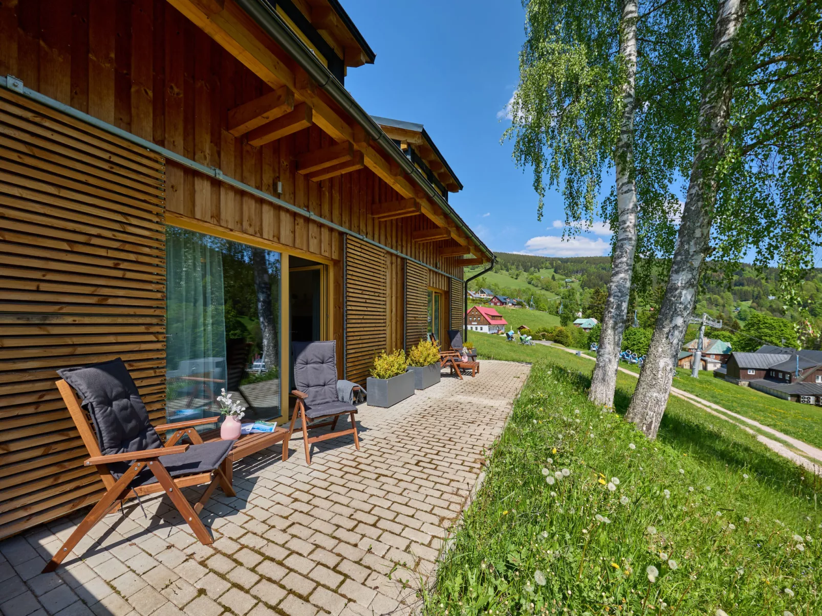 Ski-In Ski-Out Mountain Duplex Portášky3-Buiten
