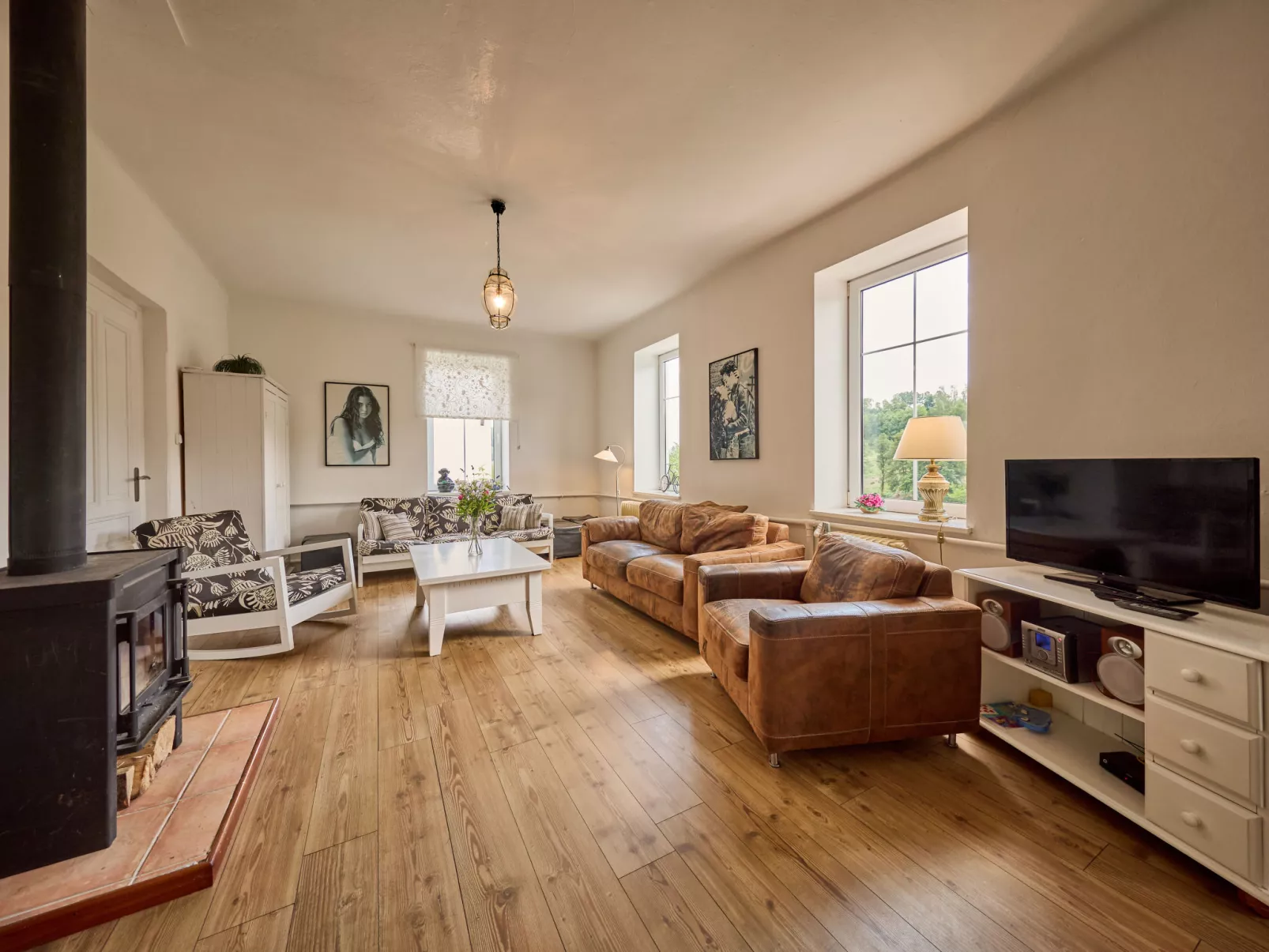 Hillside Lodge & Garden-Binnen