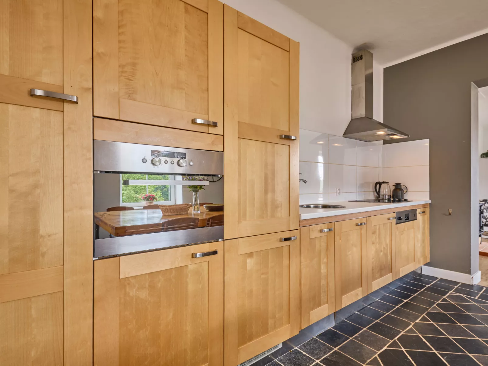 Hillside Lodge & Garden-Binnen