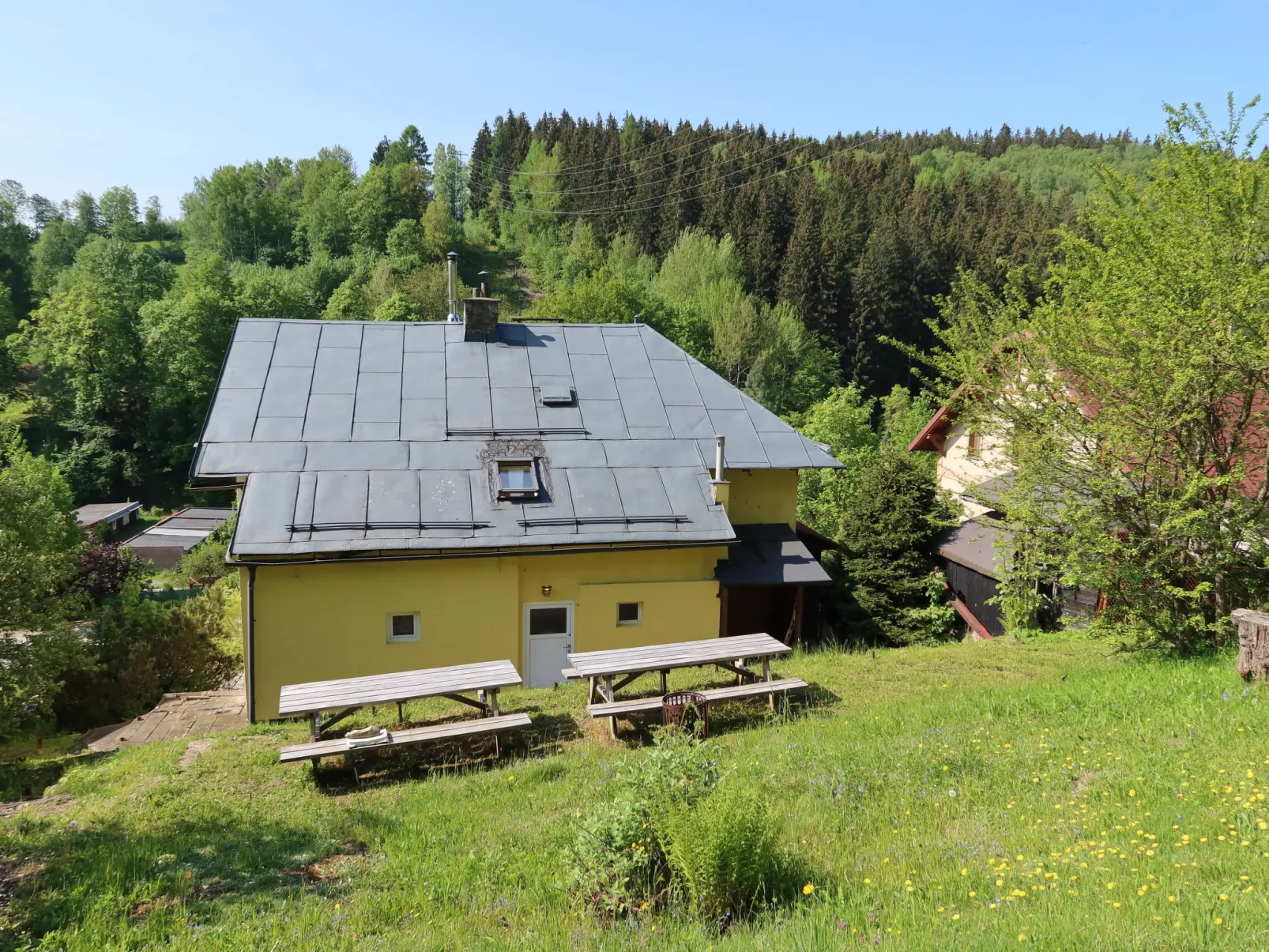 Hillside Lodge & Garden-Buiten