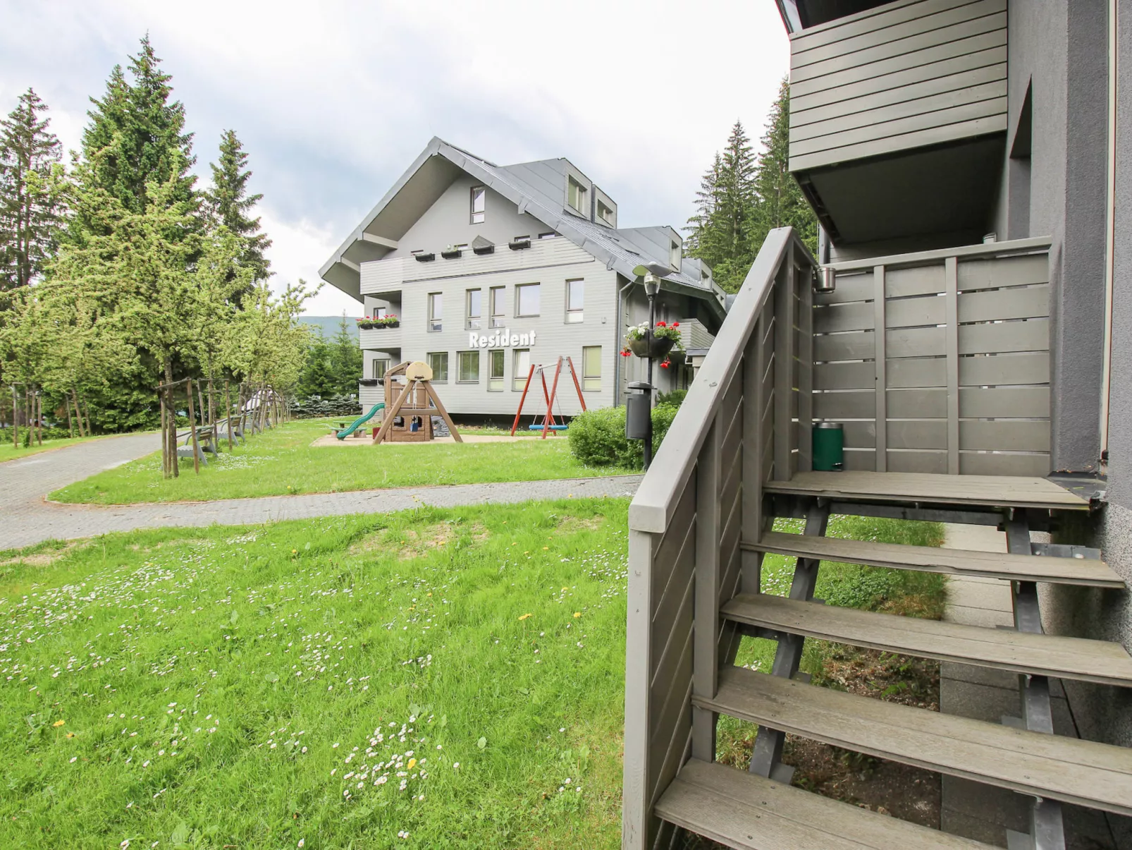 Resident Harrachov B-Buiten