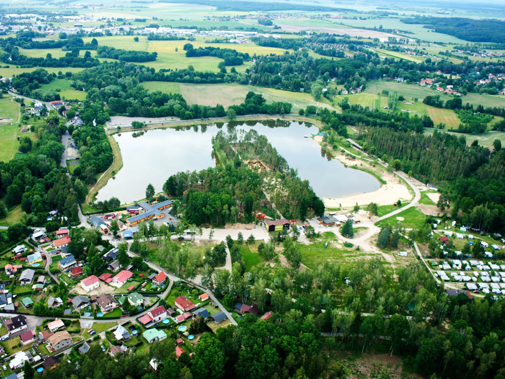 Kemp Stříbrný rybník-Buiten