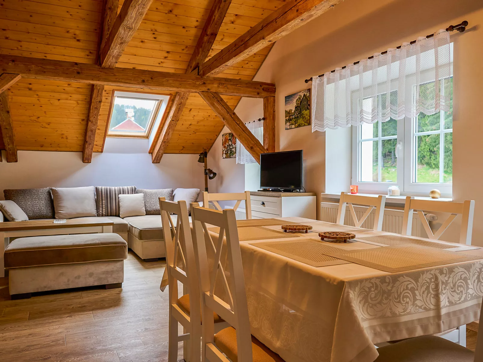 Apartment 8-Binnen