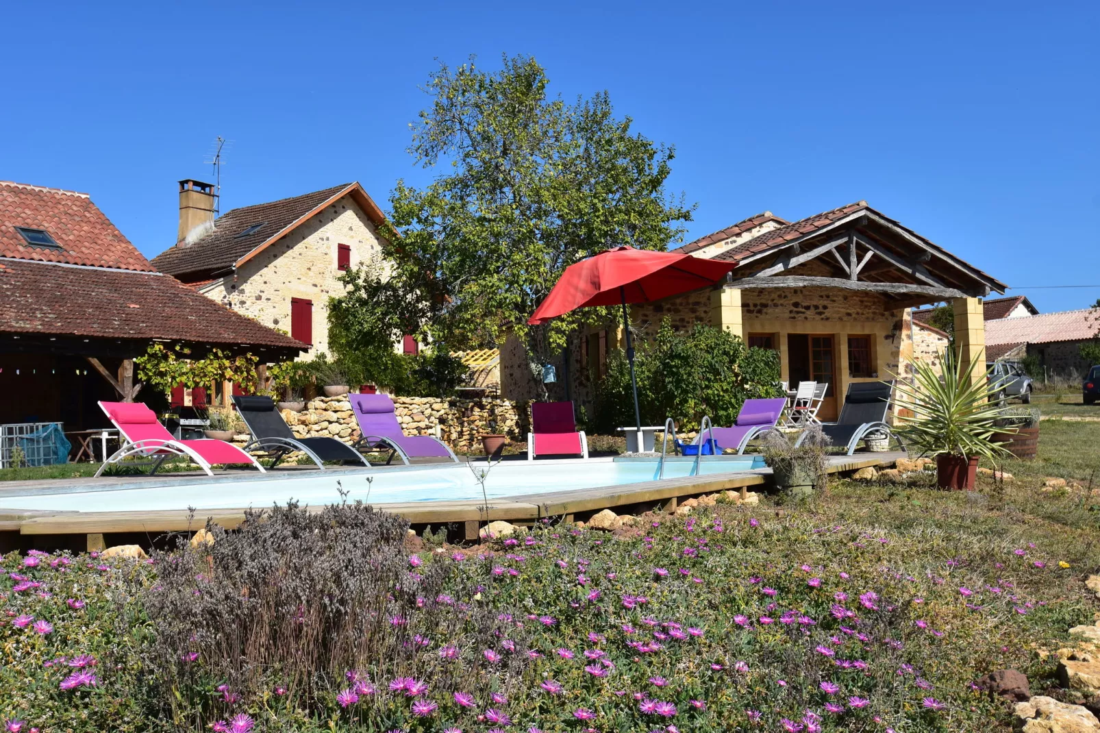 Maison de vacances Montferrand du Périgord-Buitenkant zomer