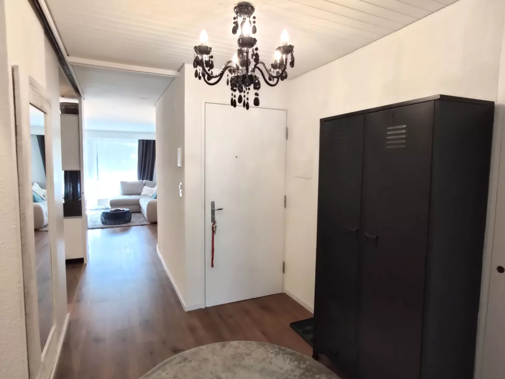 Verbena Apt 4-Binnen