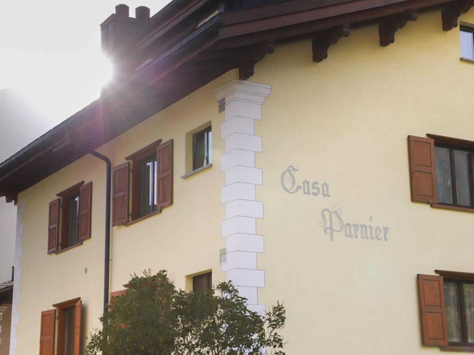 Casa Parnier-Buiten