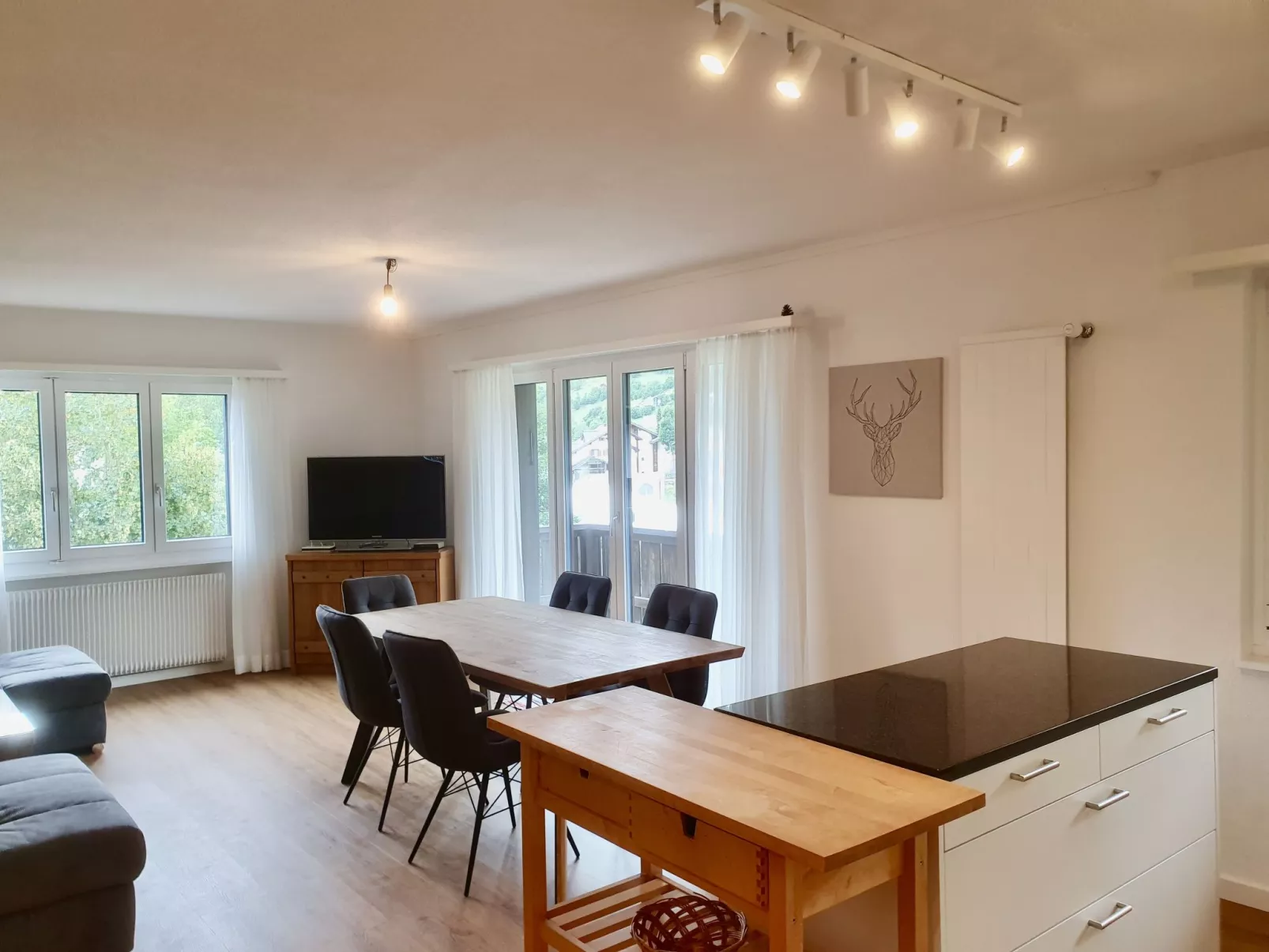 Apt. 13-Binnen