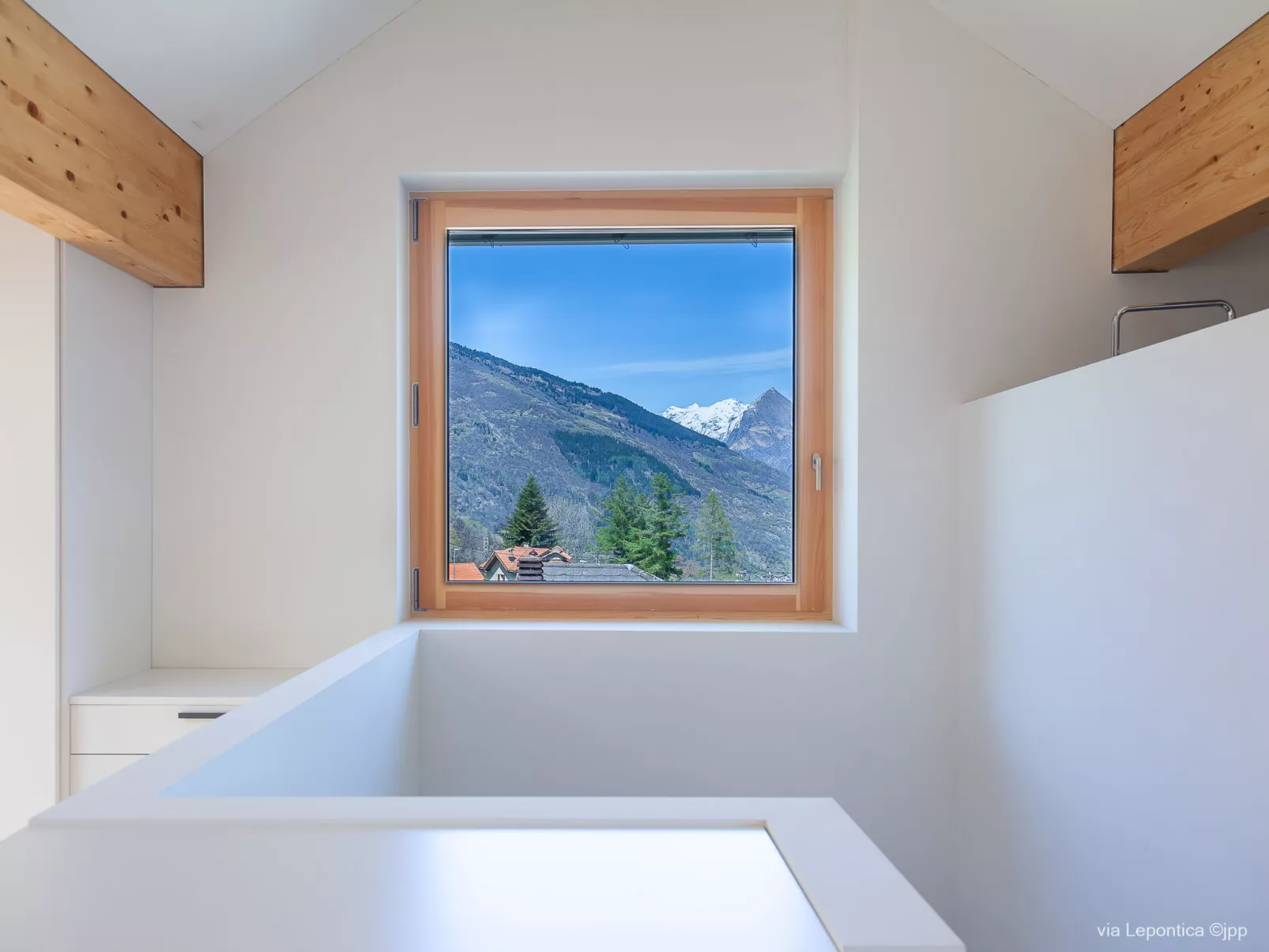 Loft Lepontica-Buiten