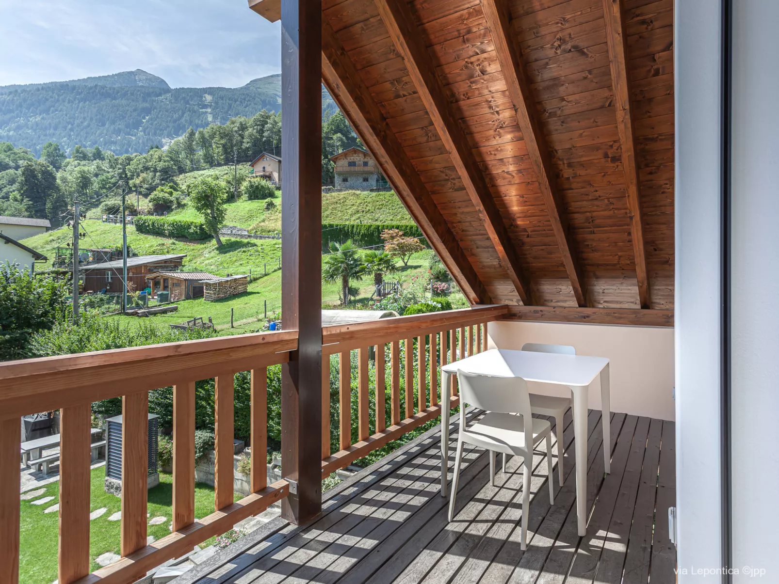 Loft Lepontica-Buiten