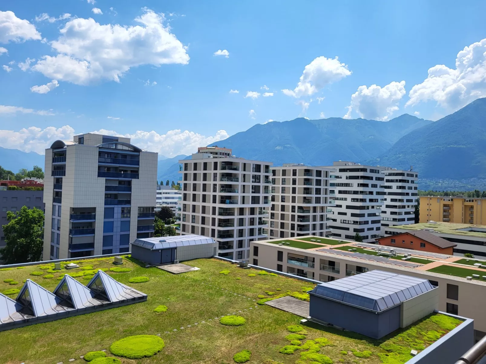 Torre Tessuti Apt.Leonardo-Buiten