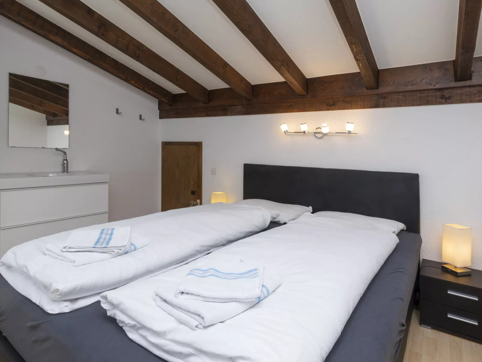 Maison Le Fontany-Binnen