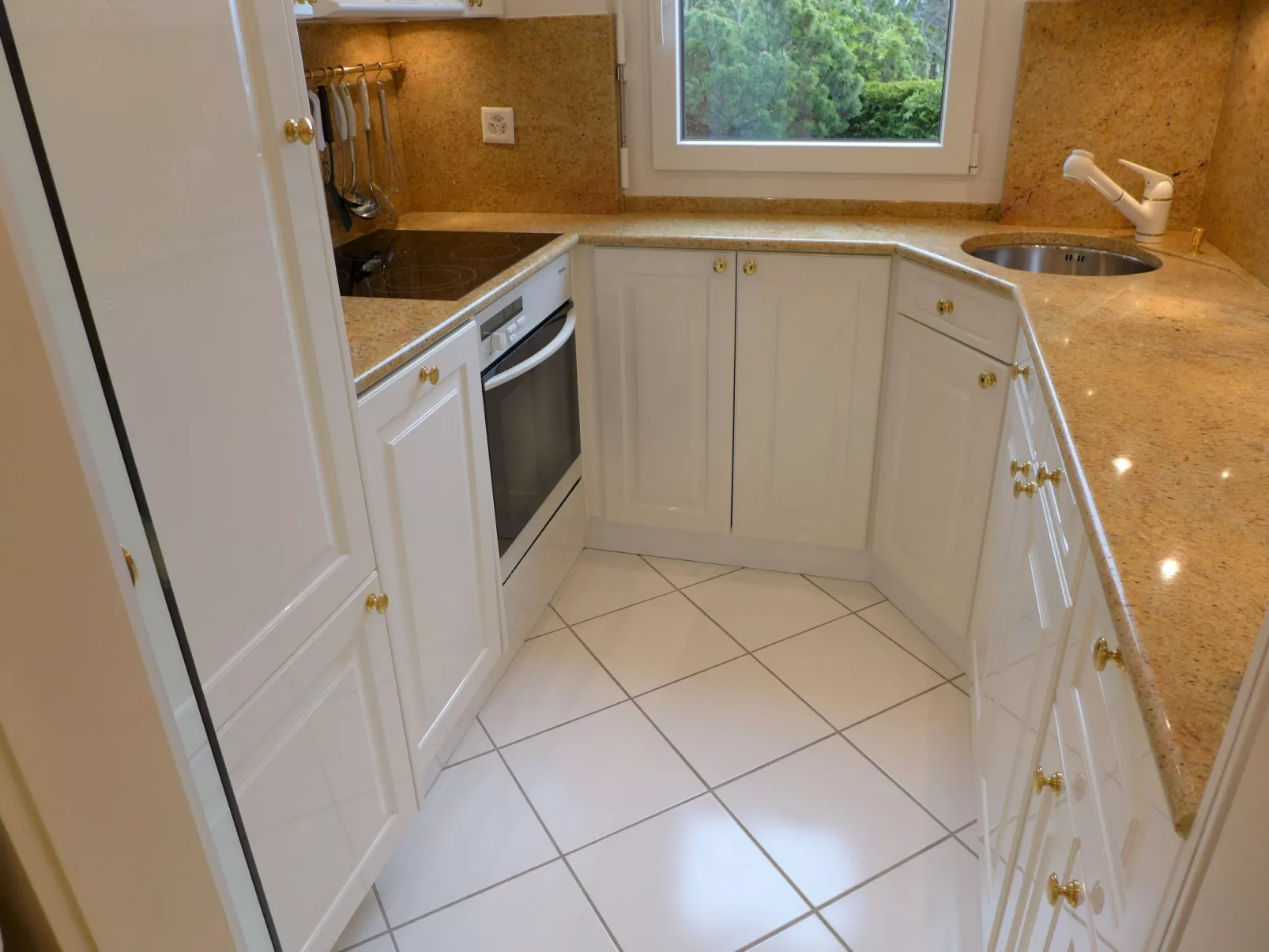 Marigny Dent-Blanche 9-8-Binnen