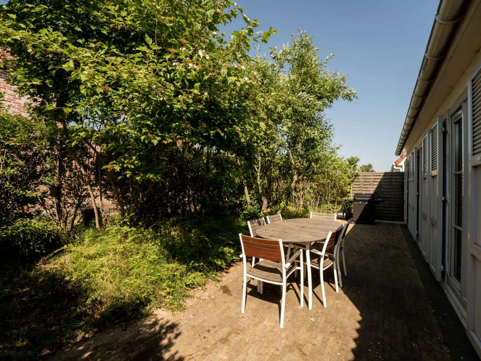 Vissershuis 61 with parking-Buiten