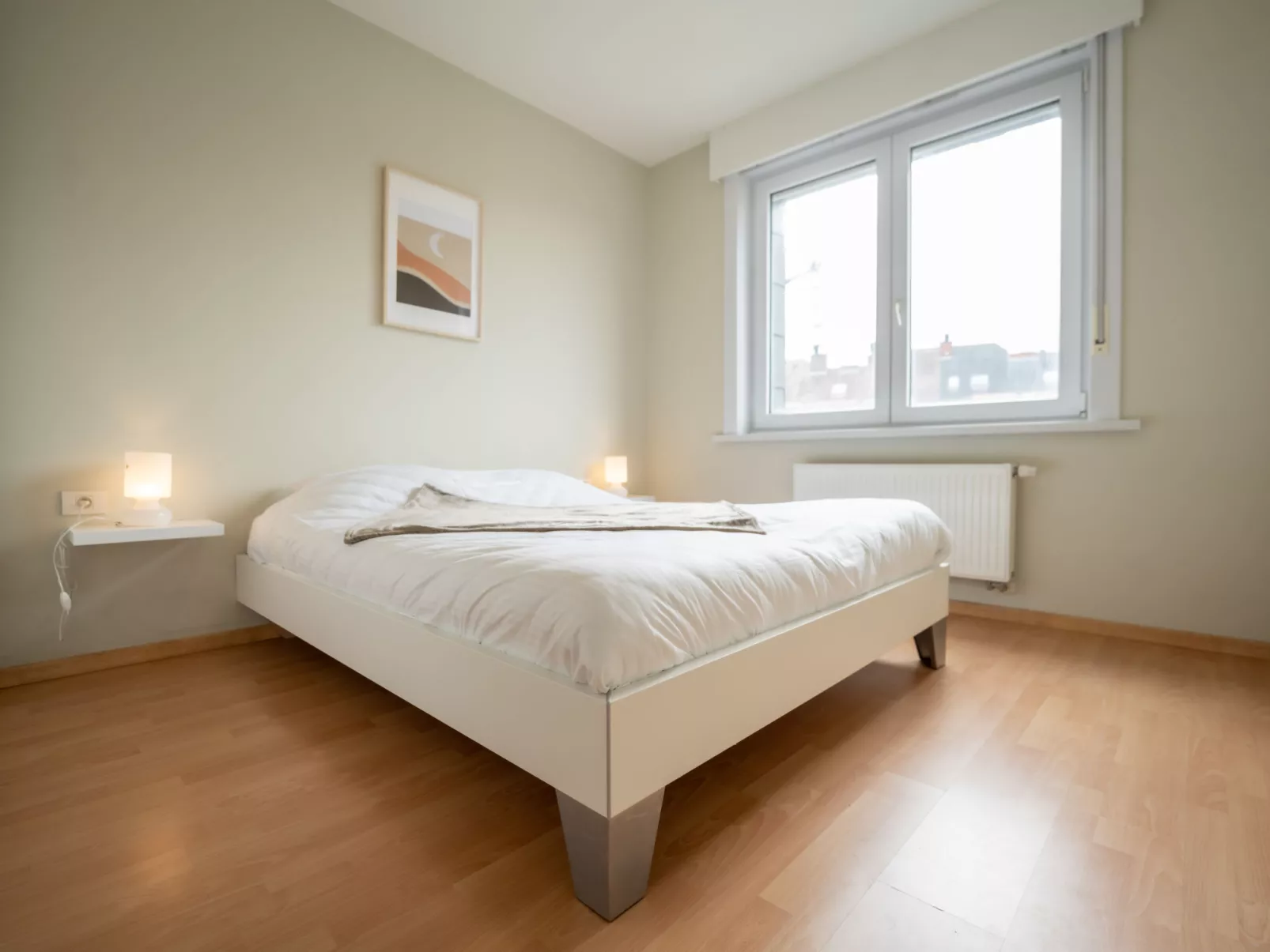 Andrei with parking in the house-Binnen