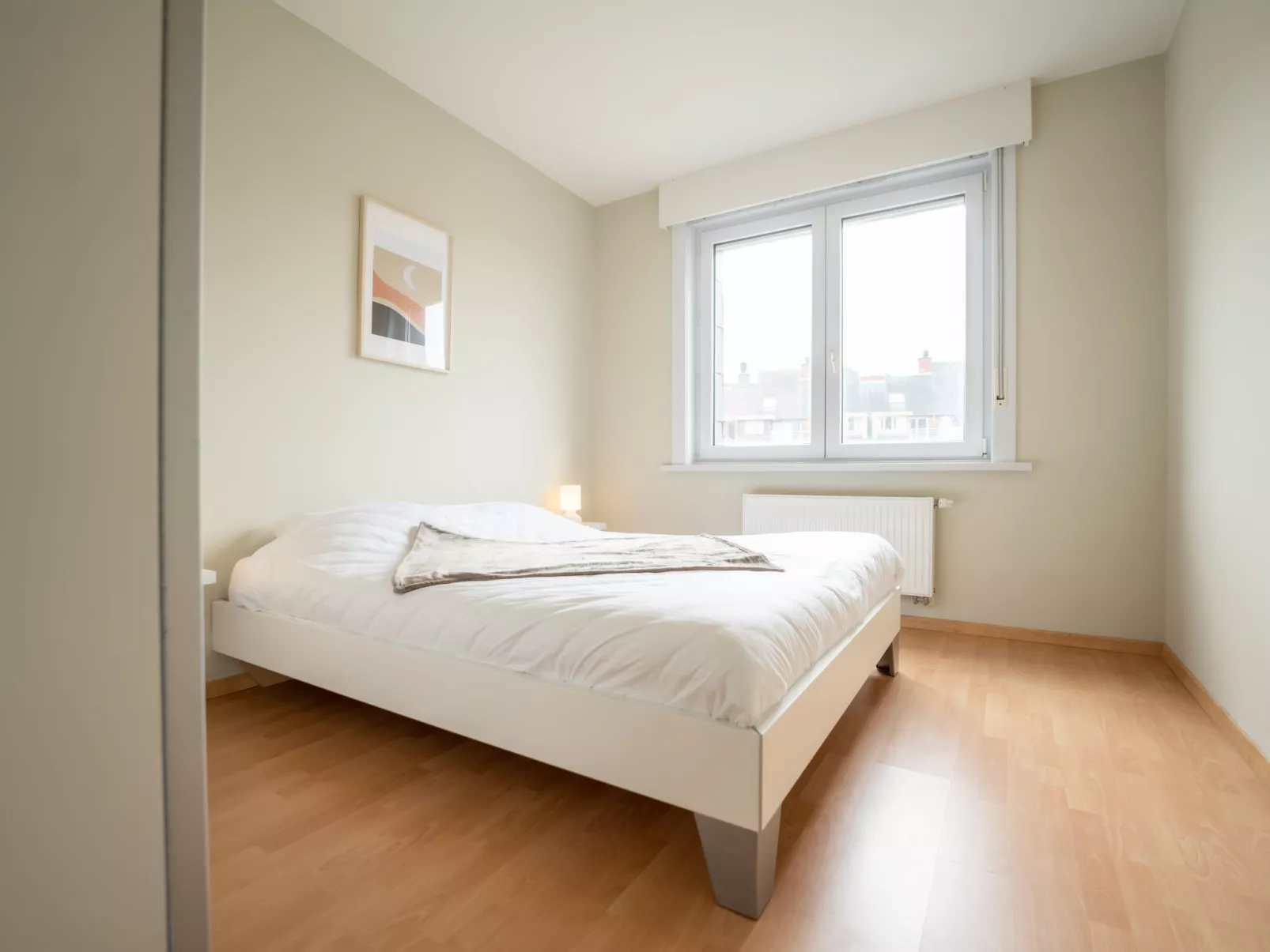 Andrei with parking in the house-Binnen