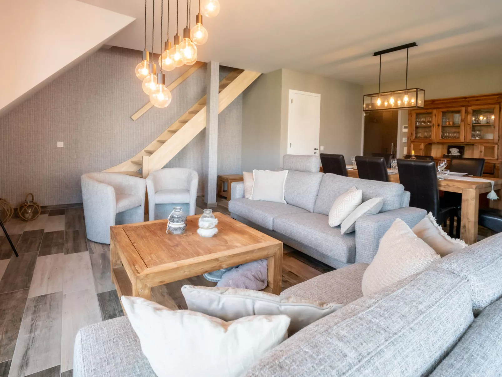 Rochusview.be with parking and terrace-Binnen