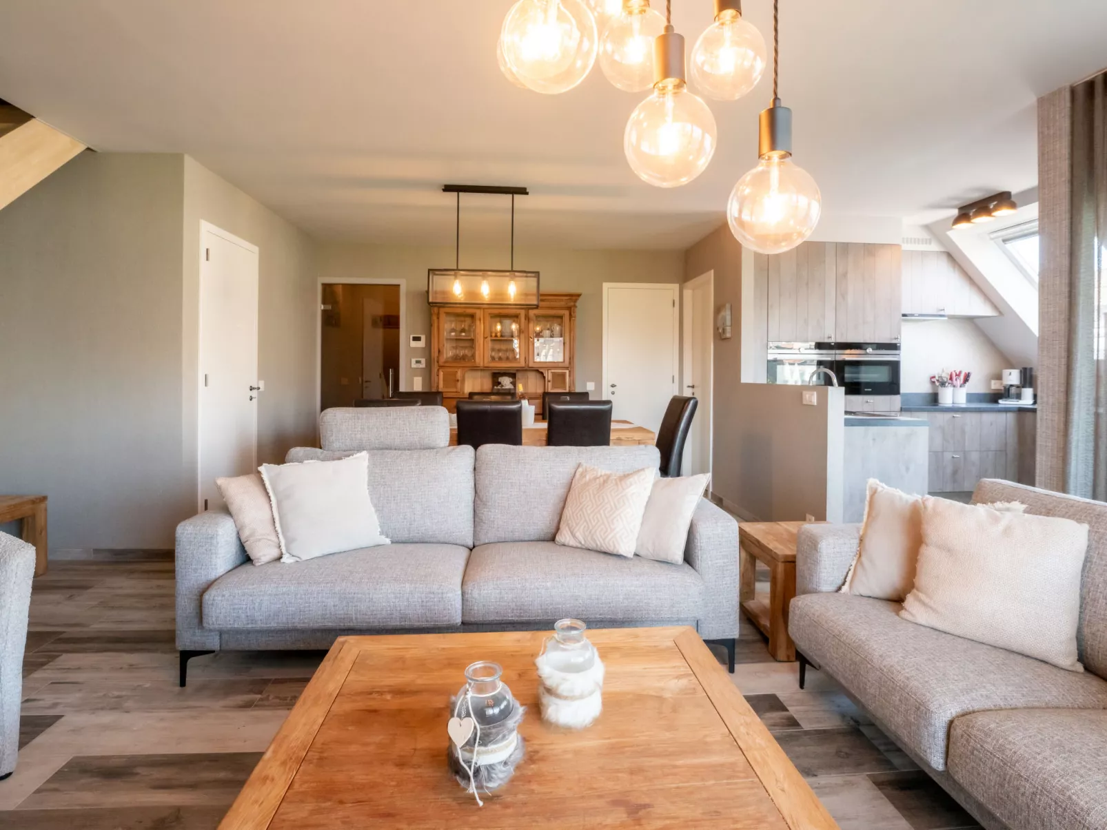 Rochusview.be with parking and terrace-Binnen