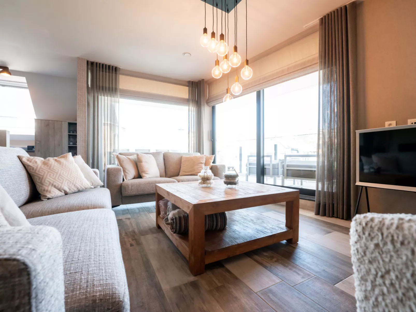 Rochusview.be with parking and terrace-Binnen