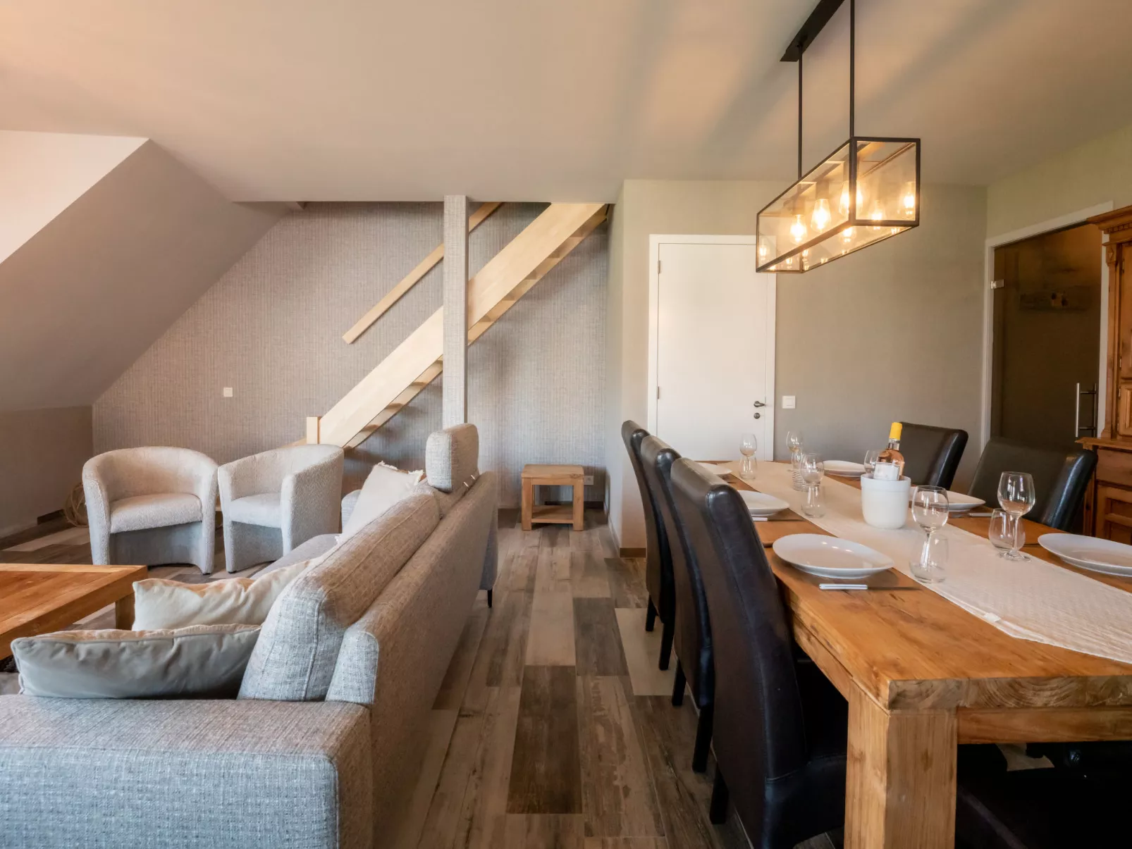 Rochusview.be with parking and terrace-Binnen