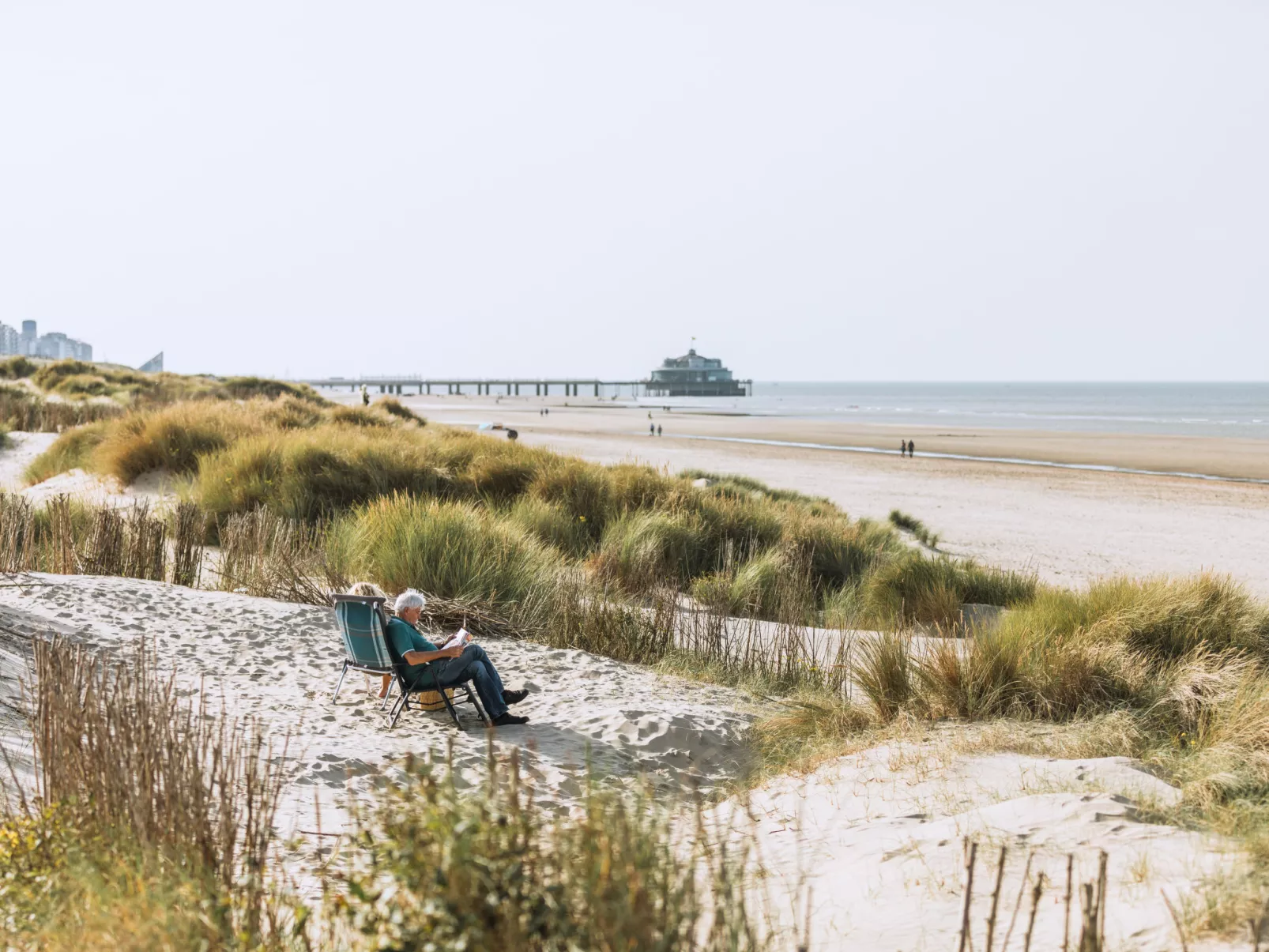 Beachhouse with parking-Buiten