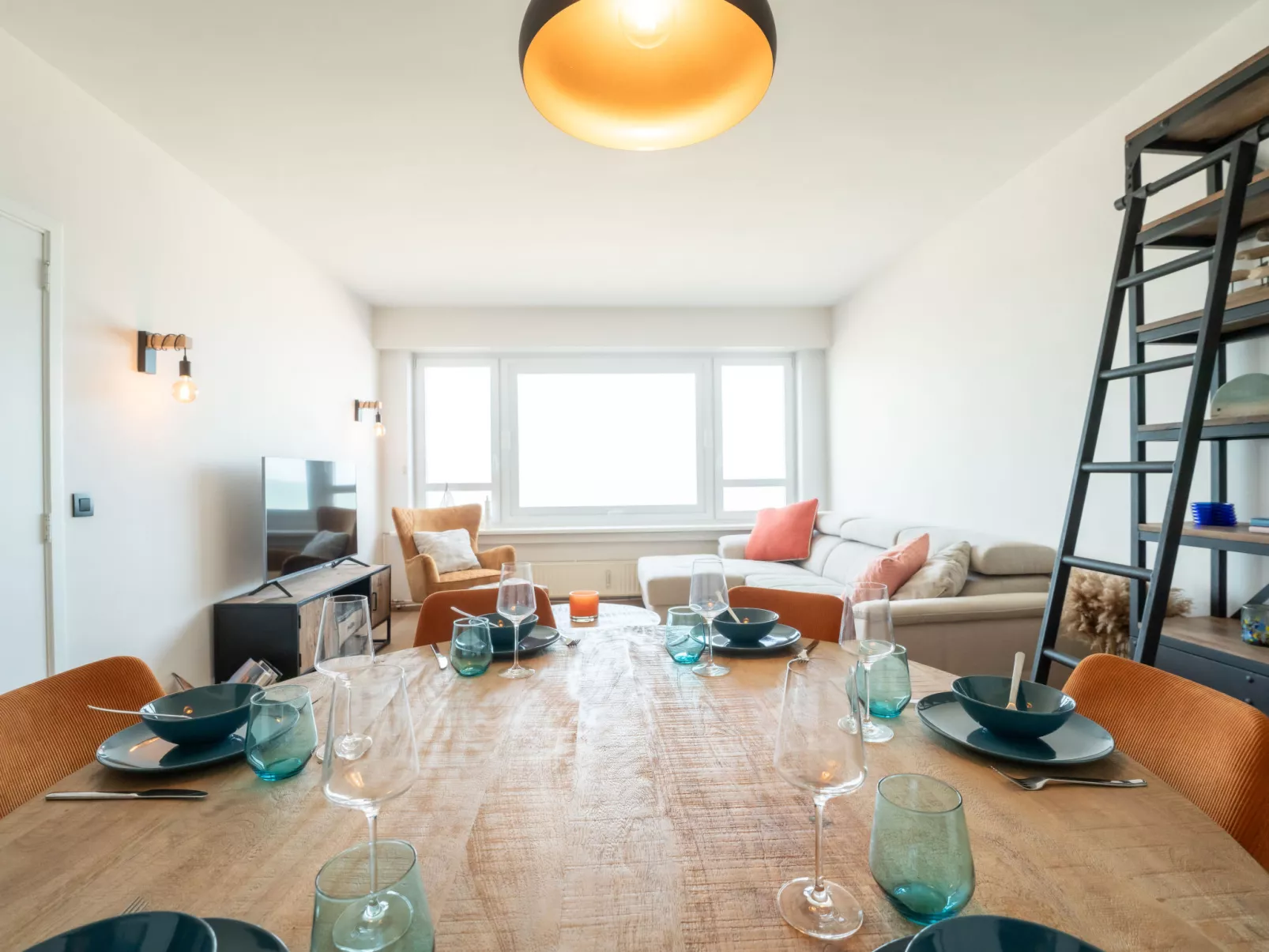 Escape with sea view-Binnen
