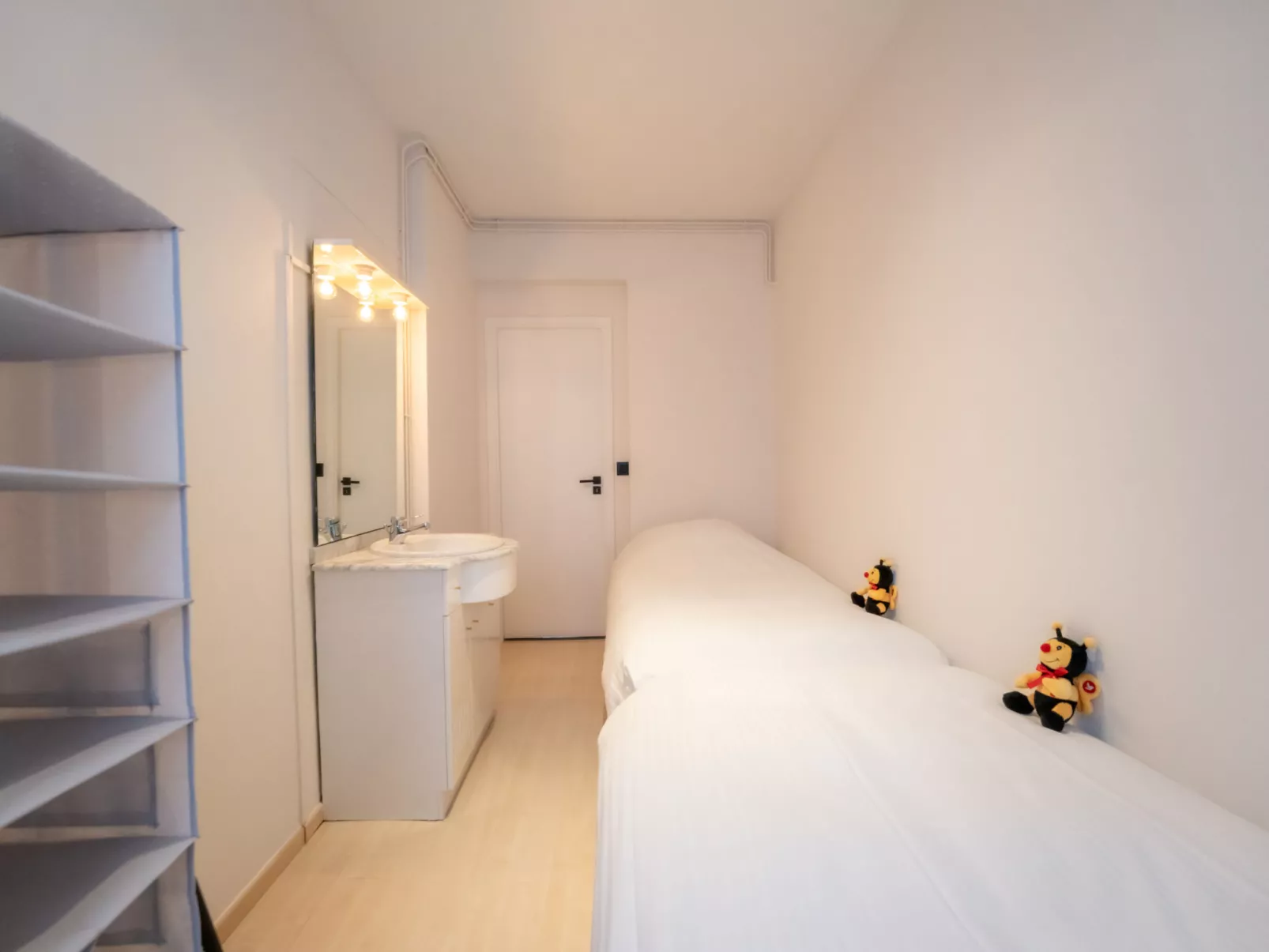 Escape with sea view-Binnen