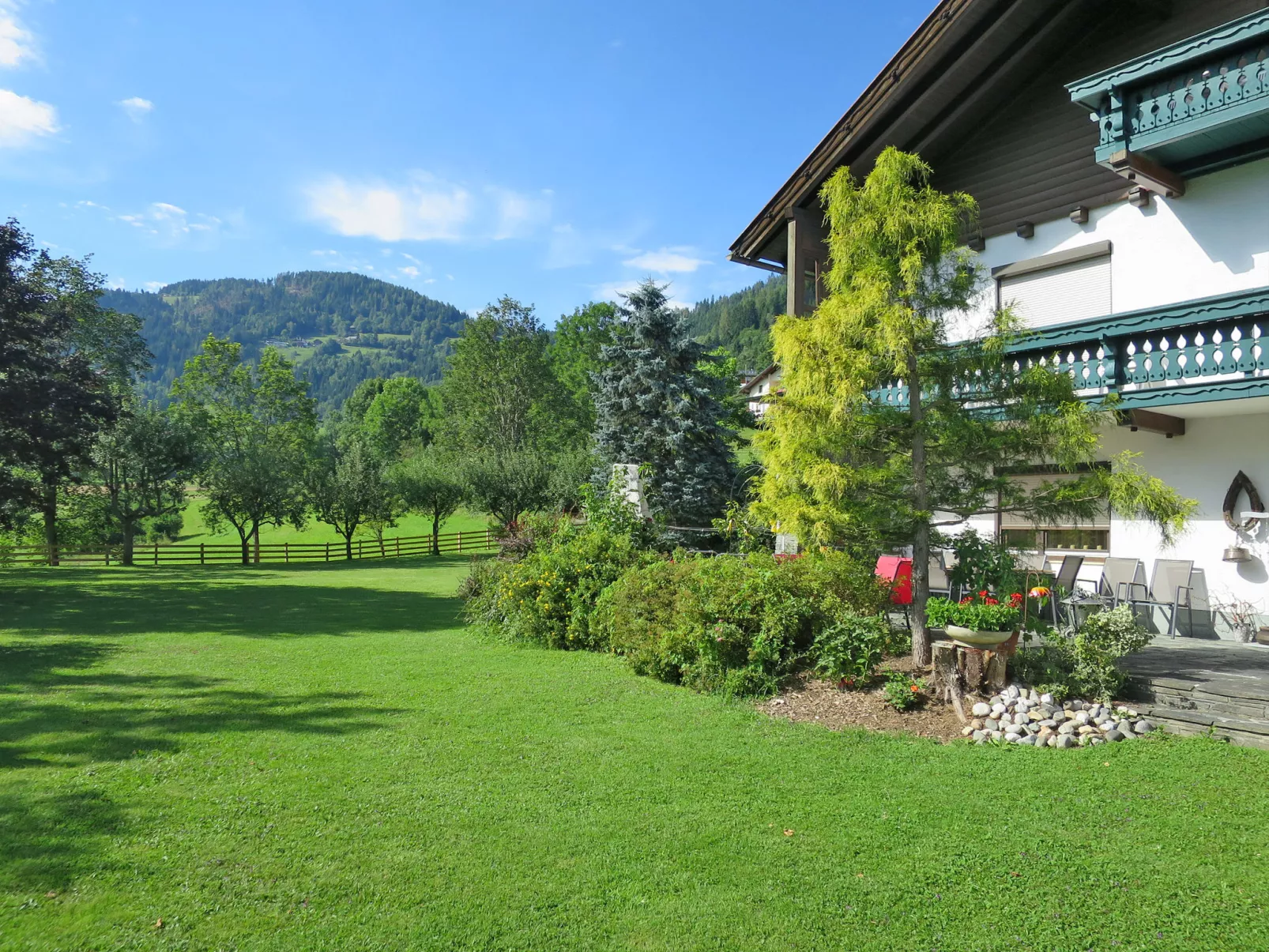 Alpenrose-Buiten