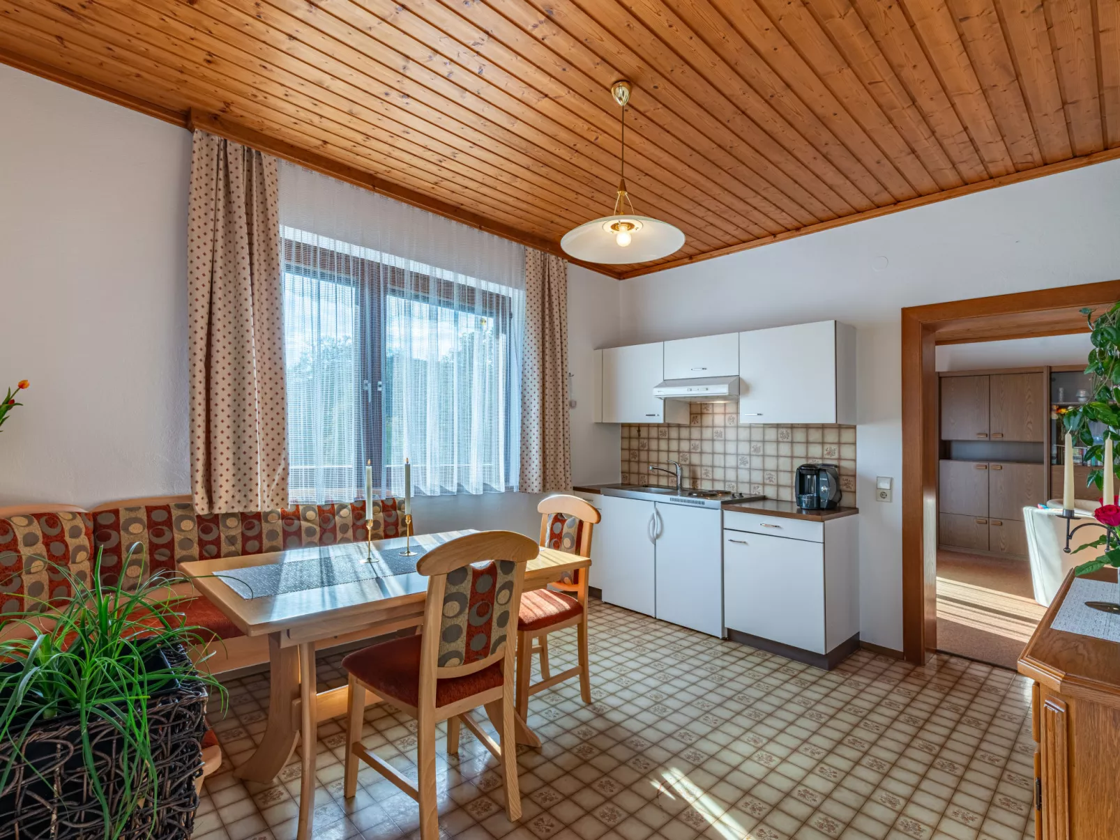 Wohnung Nr. 1 oder 2-Binnen
