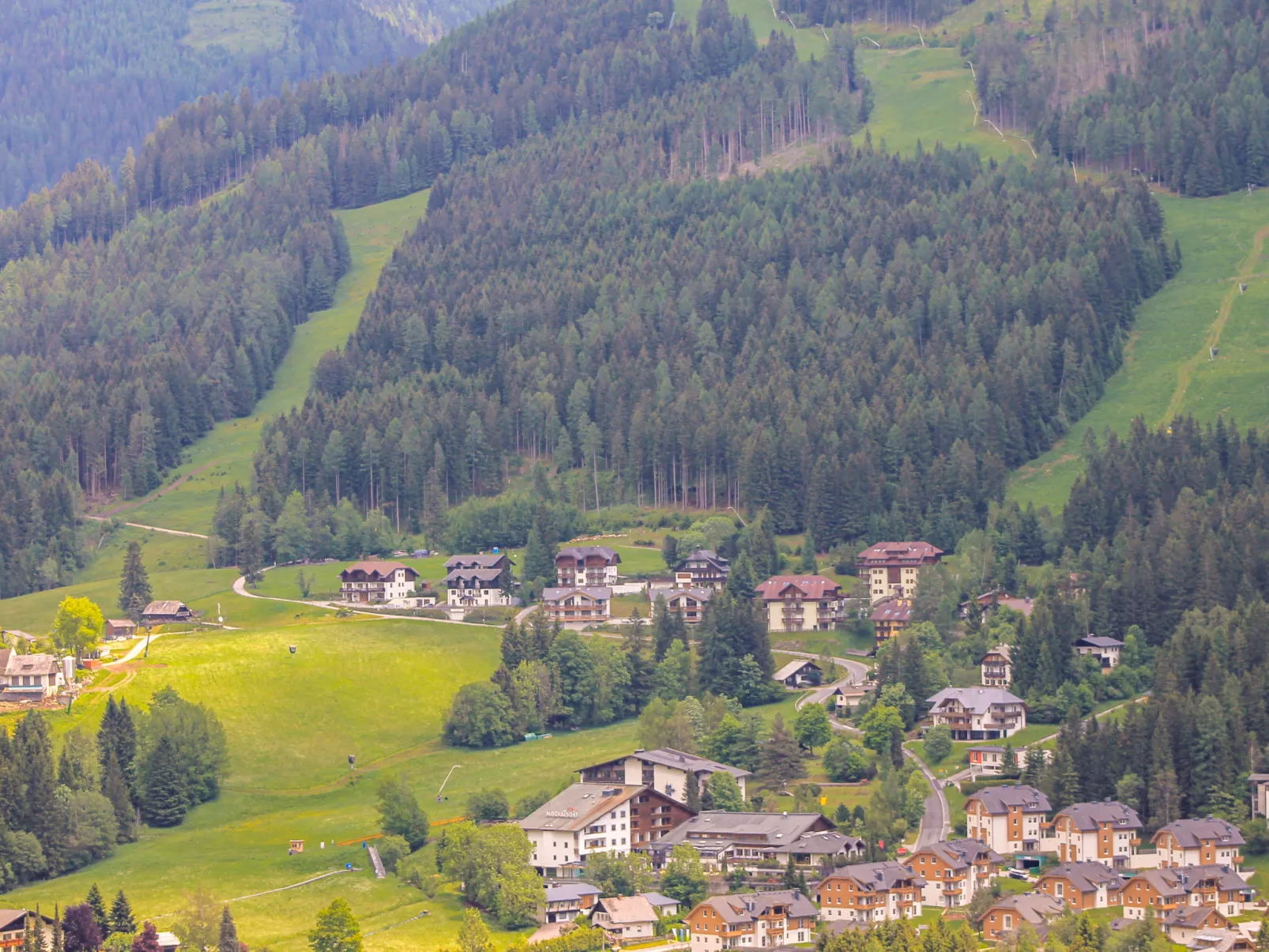 Schwalbennest-Buiten