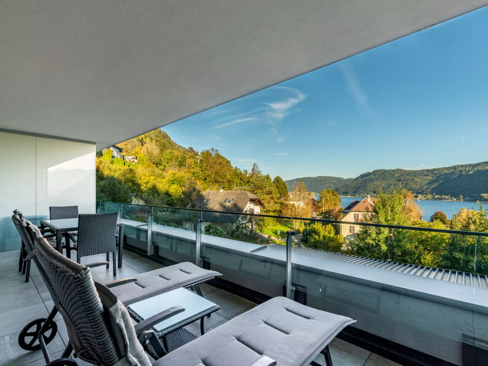 Berg- und Seeblick alpe maritima -Top 10-Buiten