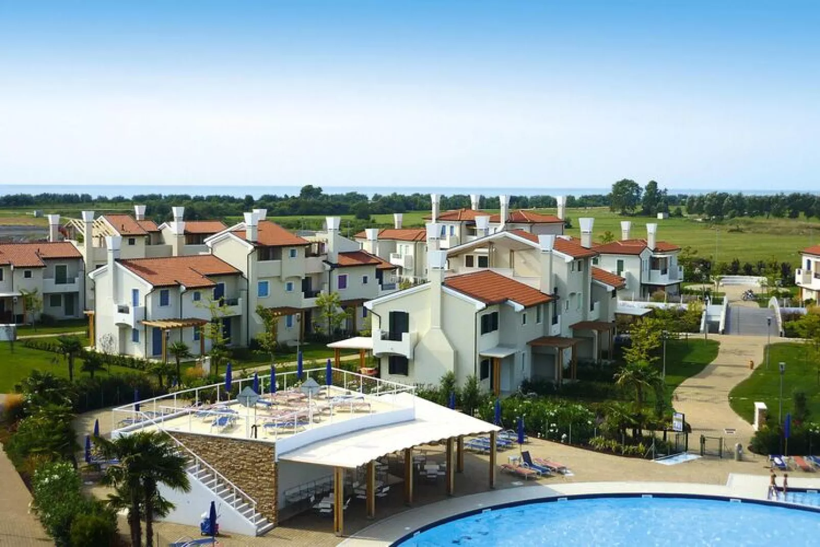 Holiday resort Villaggio A Mare Lido Altanea - Bungalow quadrilocale Typ N 100 qm-Buitenkant zomer
