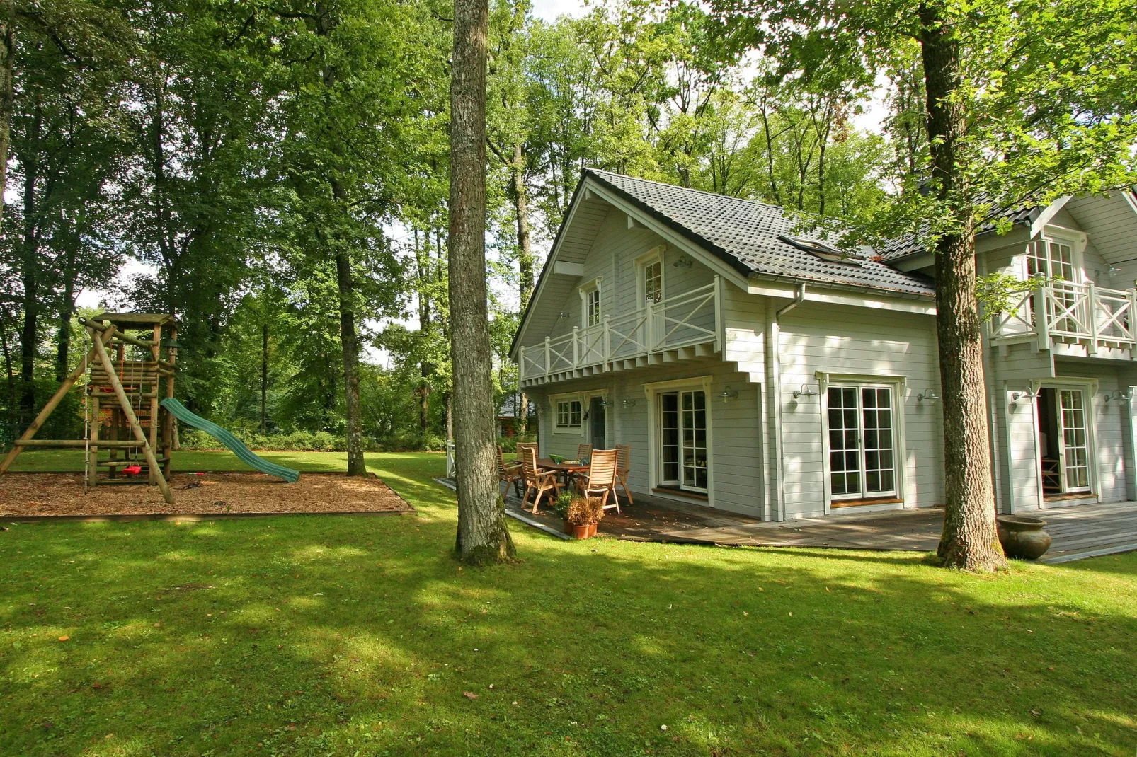 Chalet Bomal-Buitenkant zomer