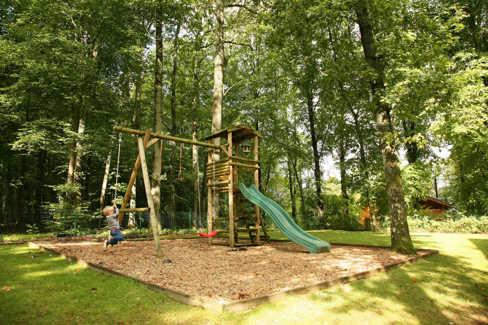 Chalet Bomal-Tuinen zomer