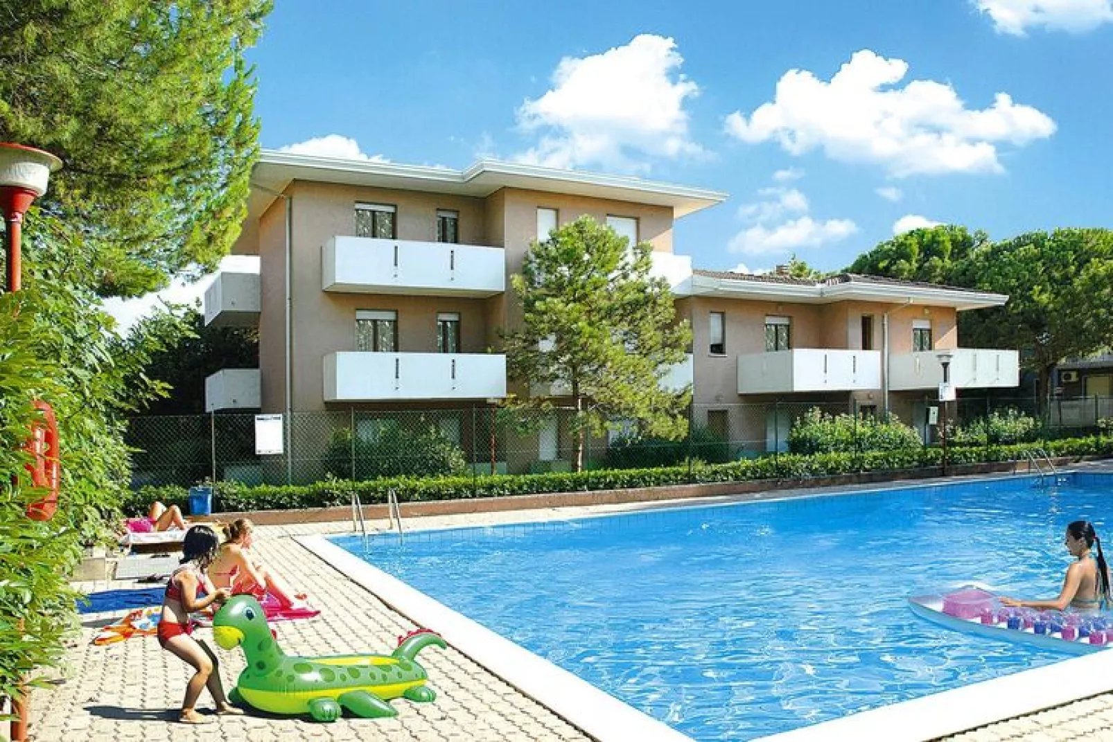 Holiday flats Condominio Orsa Maggiore Lignano Pineta-C5-Zwembad