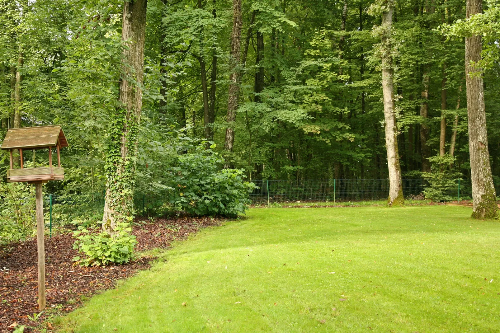 Chalet Bomal-Tuinen zomer