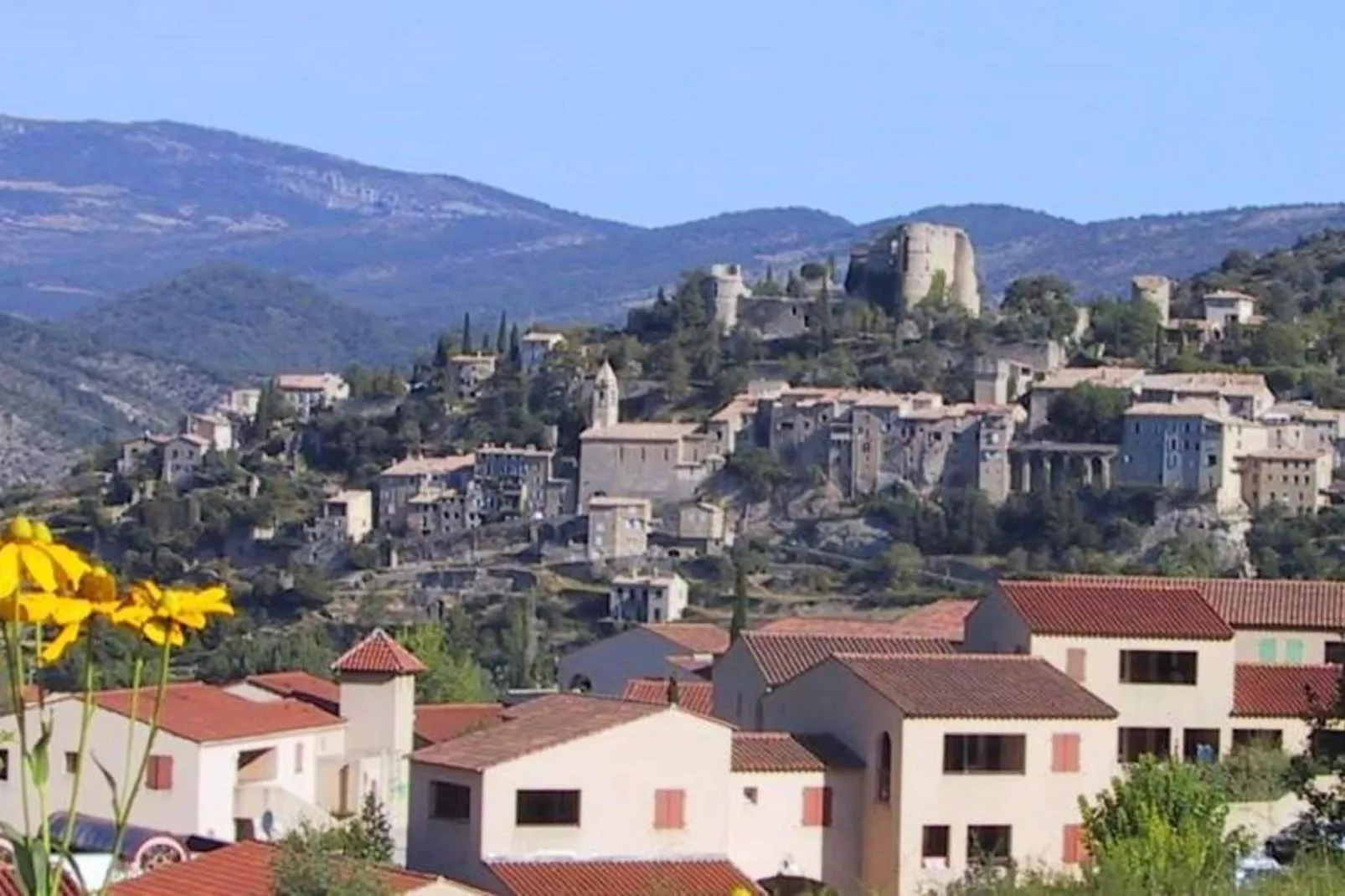 Appartement - MONTBRUN-LES-BAINS-Uitzicht zomer