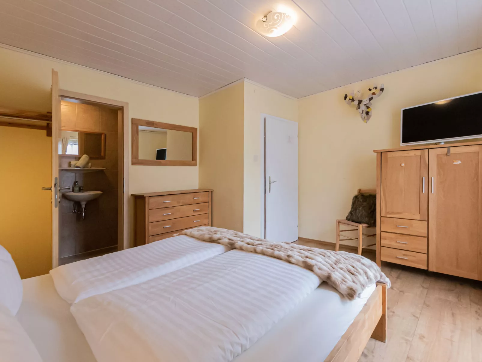 Charlotte/50604-002146-2020-Binnen